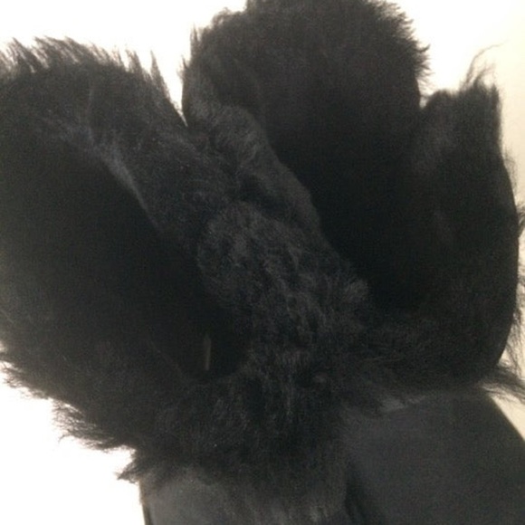 FINAL MARKDOWN! NIB ! UGG Star Charm Boots - Picture 8 of 9